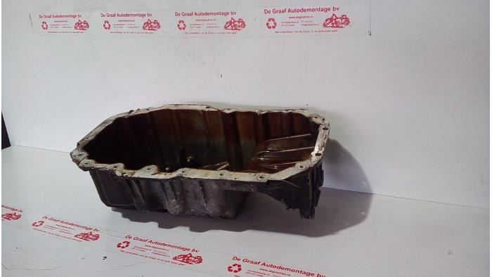 Gebruikte Carterpan Volkswagen Touran (1T1/T2) 1.6 FSI 16V Prijs € 35,00 Margeregeling aangeboden door de Graaf autodemontage B.V.