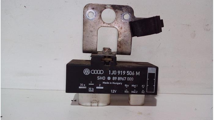 Gebruikte Koeling Module Volkswagen CrossPolo (9N3) 1.6 16V Prijs € 20,00 Margeregeling aangeboden door de Graaf autodemontage B.V.