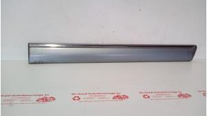 Gebruikte Portierlijst Mercedes E Combi (S210) 2.4 E-240 V6 18V Prijs € 15,00 Margeregeling aangeboden door de Graaf autodemontage B.V.