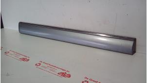 Gebruikte Portierlijst Mercedes E Combi (S210) 2.4 E-240 V6 18V Prijs € 15,00 Margeregeling aangeboden door de Graaf autodemontage B.V.