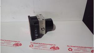 Gebruikte ABS Pomp Opel Astra H (L48) 1.9 CDTi 16V 120 Prijs € 65,00 Margeregeling aangeboden door de Graaf autodemontage B.V.