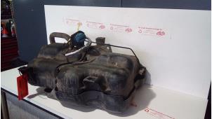 Gebruikte Adblue tank Renault Trafic (1FL/2FL/3FL/4FL) 1.6 dCi 95 Prijs € 300,00 Margeregeling aangeboden door de Graaf autodemontage B.V.