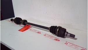 Gebruikte Aandrijfas rechts-voor Chevrolet Matiz 0.8 S,SE Prijs € 30,00 Margeregeling aangeboden door de Graaf autodemontage B.V.