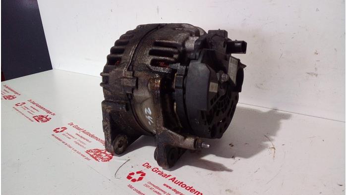 Gebruikte Dynamo Volkswagen Golf V (1K1) 1.6 FSI 16V Prijs € 35,00 Margeregeling aangeboden door de Graaf autodemontage B.V.
