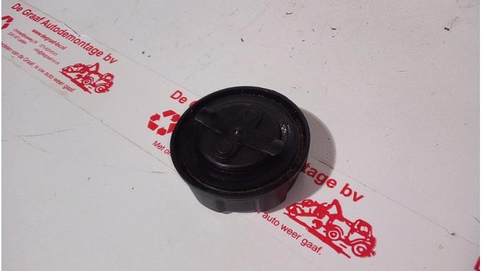 Oliedop van een Volvo V40 (VW) 2.0 16V 2003