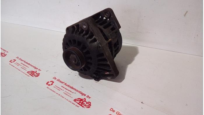 Gebruikte Dynamo Renault Clio (B/C57/357/557/577) 1.2 Eco Kat. Prijs € 35,00 Margeregeling aangeboden door de Graaf autodemontage B.V.