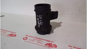 Gebruikte Luchtmassameter Mercedes C Combi (S202) 1.8 C180T 16V Prijs € 35,00 Margeregeling aangeboden door de Graaf autodemontage B.V.