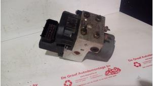 Gebruikte ABS Pomp Ford Transit 2.0 TDdi 16V 260S Prijs € 50,00 Margeregeling aangeboden door de Graaf autodemontage B.V.