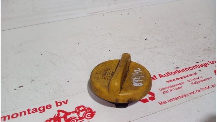 Gebruikte Oliedop Opel Corsa D 1.4 Eco Prijs € 10,00 Margeregeling aangeboden door de Graaf autodemontage B.V.