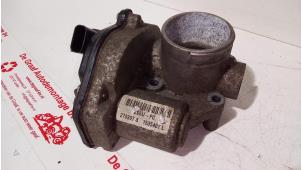 Gebruikte Gasklephuis Ford Focus 2 1.6 16V Prijs € 45,00 Margeregeling aangeboden door de Graaf autodemontage B.V.