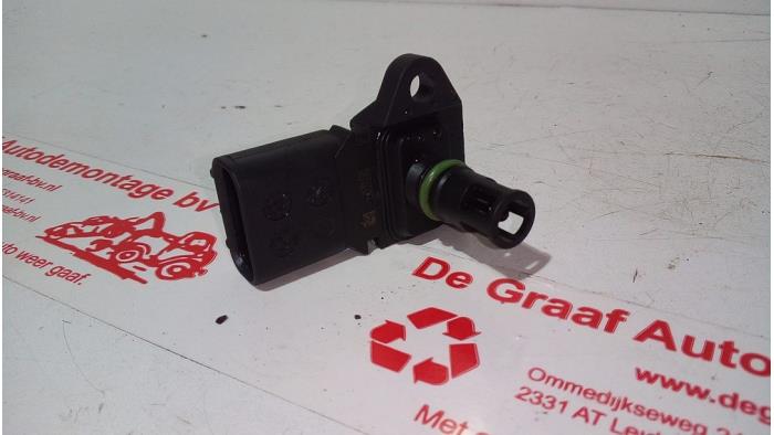 Gebruikte Luchtmassameter Ford Focus 2 1.6 16V Prijs € 30,00 Margeregeling aangeboden door de Graaf autodemontage B.V.
