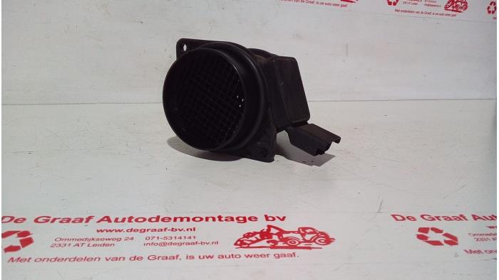 Luchtmassameter van een Peugeot Expert (222/224) 2.0 HDi 90 2000