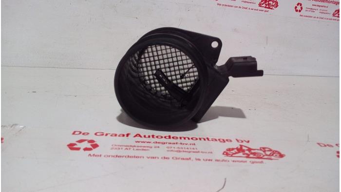 Luchtmassameter van een Peugeot Expert (222/224) 2.0 HDi 90 2000