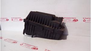 Gebruikte Luchtfilterhuis Peugeot Expert (222/224) 2.0 HDi 90 Prijs € 35,00 Margeregeling aangeboden door de Graaf autodemontage B.V.