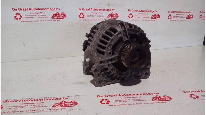 Gebruikte Dynamo Volkswagen Golf IV Variant (1J5) 1.6 16V Prijs € 30,00 Margeregeling aangeboden door de Graaf autodemontage B.V.