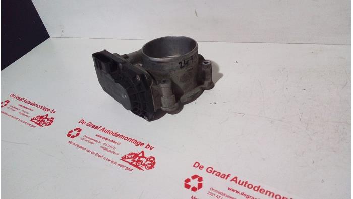 Gebruikte Gasklephuis Volvo V50 (MW) 2.4i 20V Prijs € 50,00 Margeregeling aangeboden door de Graaf autodemontage B.V.
