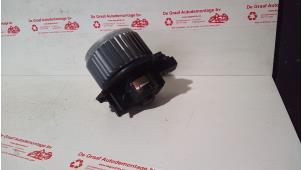 Gebruikte Chaufage Ventilatiemotor Nissan Pixo (D31S) 1.0 12V Prijs € 30,00 Margeregeling aangeboden door de Graaf autodemontage B.V.