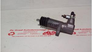 Gebruikte Koppeling Hulp Cilinder Volvo S40 (VS) 1.6 16V Prijs € 25,00 Margeregeling aangeboden door de Graaf autodemontage B.V.