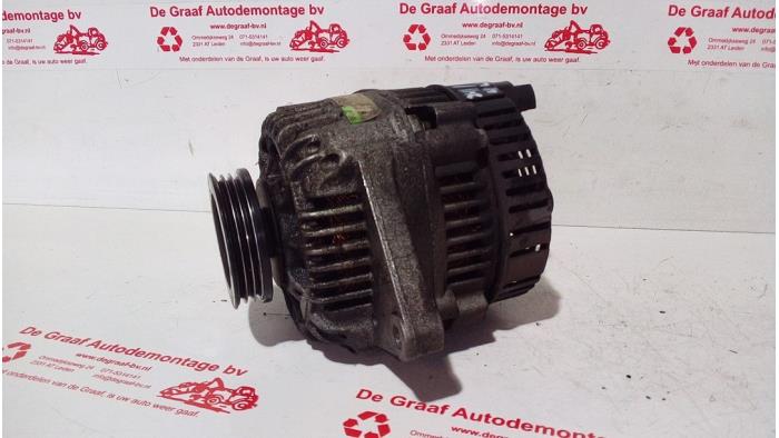 Gebruikte Dynamo Renault Megane Scénic (JA) 1.4i RL,RN Prijs € 35,00 Margeregeling aangeboden door de Graaf autodemontage B.V.