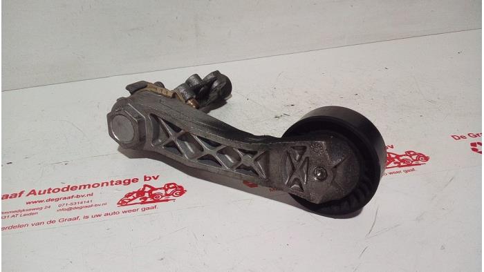 Gebruikte Spanrol Multiriem Peugeot Partner Tepee (7A/B/C/D/E/F/G/J/P/S) 1.6 VTI 16V Phase 1 Prijs € 20,00 Margeregeling aangeboden door de Graaf autodemontage B.V.
