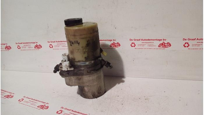 Gebruikte Servopomp Opel Signum (F48) 3.2 V6 24V Prijs € 90,00 Margeregeling aangeboden door de Graaf autodemontage B.V.