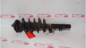 Gebruikte Mac Phersonpoot links-voor Citroen C2 (JM) 1.1 Prijs € 40,00 Margeregeling aangeboden door de Graaf autodemontage B.V.