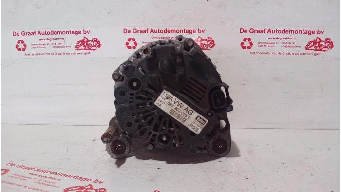 Gebruikte Dynamo Volkswagen Caddy III (2KA,2KH,2CA,2CH) 2.0 SDI Prijs € 50,00 Margeregeling aangeboden door de Graaf autodemontage B.V.