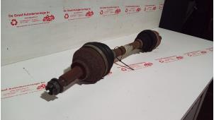 Gebruikte Homokineetas links-voor Opel Vivaro 2.5 CDTI 16V Prijs € 80,00 Margeregeling aangeboden door de Graaf autodemontage B.V.