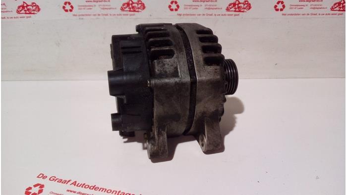 Dynamo van een Renault Laguna II Grandtour (KG) 3.0 V6 24V 2003