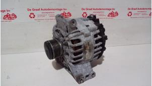 Gebruikte Alternator Mercedes B (W245) 1.7 B-170 16V Prijs € 65,00 Margeregeling aangeboden door de Graaf autodemontage B.V.