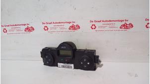 Gebruikte Chaufage Bedieningspaneel Renault Grand Scénic II (JM) 2.0 16V Prijs € 30,00 Margeregeling aangeboden door de Graaf autodemontage B.V.