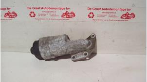 Gebruikte Oliefilterhuis Opel Corsa E 1.4 16V Prijs € 30,00 Margeregeling aangeboden door de Graaf autodemontage B.V.