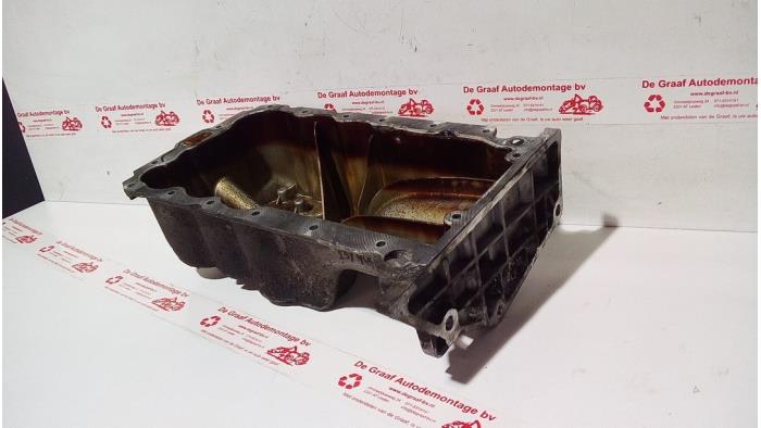 Gebruikte Carterpan Opel Corsa E 1.4 16V Prijs € 60,00 Margeregeling aangeboden door de Graaf autodemontage B.V.