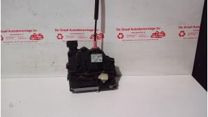 Gebruikte Deurslot Mechaniek 4Deurs rechts-achter Opel Corsa E 1.4 16V Prijs € 30,00 Margeregeling aangeboden door de Graaf autodemontage B.V.