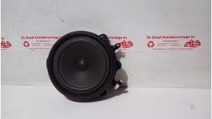 Gebruikte Luidspreker Audi A4 Avant (B7) 1.8 T 20V Prijs € 15,00 Margeregeling aangeboden door de Graaf autodemontage B.V.