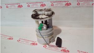 Gebruikte Benzinepomp Dacia Logan MCV (KS) 1.6 16V Prijs € 40,00 Margeregeling aangeboden door de Graaf autodemontage B.V.