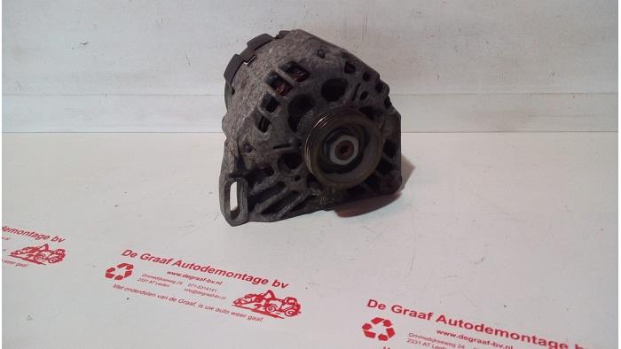 Gebruikte Dynamo Renault Twingo (C06) 1.2 Prijs € 30,00 Margeregeling aangeboden door de Graaf autodemontage B.V.