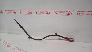 Gebruikte Olie Peilstok Volkswagen Transporter T5 1.9 TDi Prijs € 25,00 Margeregeling aangeboden door de Graaf autodemontage B.V.