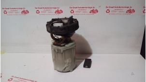 Gebruikte Benzinepomp Volkswagen Polo III (6N1) 1.6i 75 Prijs € 25,00 Margeregeling aangeboden door de Graaf autodemontage B.V.