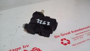 Gebruikte Koplampmotor Peugeot 208 I (CA/CC/CK/CL) 1.2 Vti 12V PureTech 82 Prijs € 15,00 Margeregeling aangeboden door de Graaf autodemontage B.V.