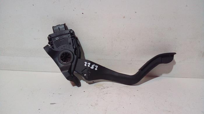Gebruikte Gaspedaalpositie Sensor Peugeot 208 I (CA/CC/CK/CL) 1.2 Vti 12V PureTech 82 Prijs € 20,00 Margeregeling aangeboden door de Graaf autodemontage B.V.