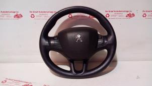 Gebruikte Stuurwiel Peugeot 208 I (CA/CC/CK/CL) 1.2 Vti 12V PureTech 82 Prijs € 100,00 Margeregeling aangeboden door de Graaf autodemontage B.V.
