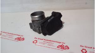 Gebruikte Gasklephuis Volkswagen Passat Variant (3C5) 2.0 FSI 16V Prijs € 50,00 Margeregeling aangeboden door de Graaf autodemontage B.V.