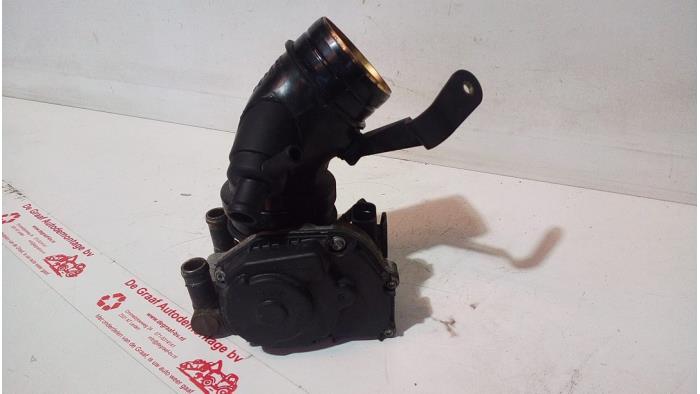 Gebruikte Gasklephuis Audi A4 (B5) 1.8 20V Prijs € 50,00 Margeregeling aangeboden door de Graaf autodemontage B.V.