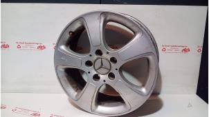 Gebruikte Velg Mercedes A (W169) 2.0 A-200 CDI 16V 3-Drs. Prijs € 50,00 Margeregeling aangeboden door de Graaf autodemontage B.V.