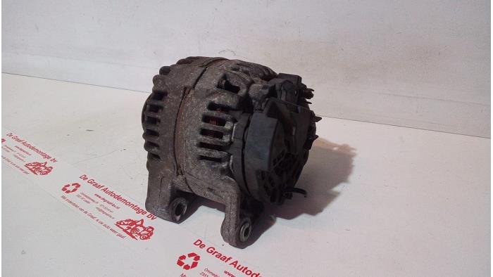 Dynamo van een Opel Corsa C (F08/68) 1.2 16V Twin Port 2005
