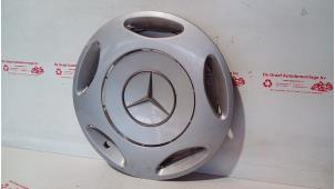 Gebruikte Wieldop Mercedes C (W202) 2.2 C-220 CDI 16V Prijs € 12,50 Margeregeling aangeboden door de Graaf autodemontage B.V.