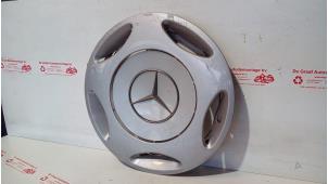 Gebruikte Wieldop Mercedes C (W202) 2.2 C-220 CDI 16V Prijs € 12,50 Margeregeling aangeboden door de Graaf autodemontage B.V.