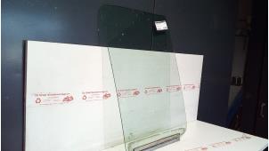 Gebruikte Deurruit 2Deurs rechts Ford Transit 2.2 TDCi 16V Prijs € 50,00 Margeregeling aangeboden door de Graaf autodemontage B.V.