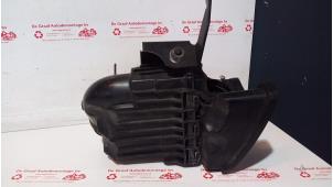 Gebruikte Luchtfilterhuis Renault Twingo II (CN) 1.5 dCi 90 FAP Prijs € 50,00 Margeregeling aangeboden door de Graaf autodemontage B.V.